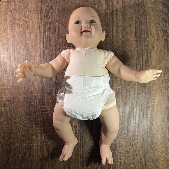 Real Newborn Doll - Ashton Drake Galleries : Savana By Ping Lau - Rare - HTF - Picture 11 of 16